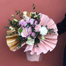Load image into Gallery viewer, Elegant Valentine's Day balloon bouquet wrapped in premium flower gift paper with gold accents